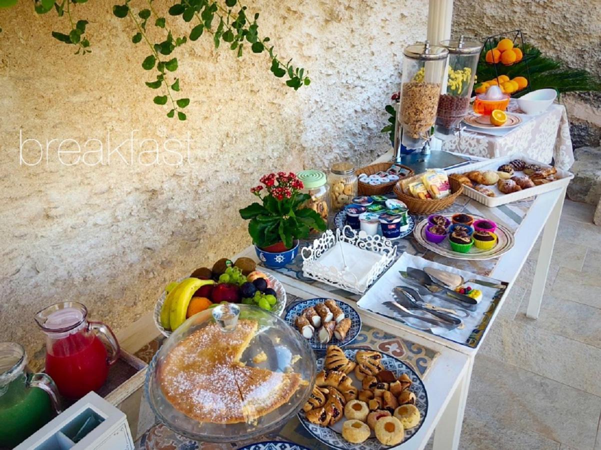 Cave Garden Rooms Favignana Bagian luar foto